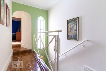 Casa à venda com 380m², 3 quartos e 3 vagas Casa à venda com 380m², 3 quartos e 3 vagasCorredor