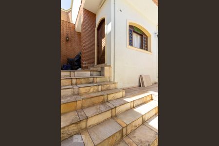 Casa à venda com 380m², 3 quartos e 3 vagas Casa à venda com 380m², 3 quartos e 3 vagasÁrea Externa