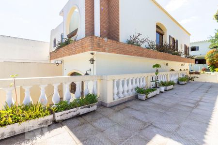 Casa à venda com 380m², 3 quartos e 3 vagas Casa à venda com 380m², 3 quartos e 3 vagasÁrea Externa