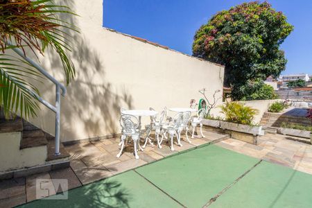 Casa à venda com 380m², 3 quartos e 3 vagas Casa à venda com 380m², 3 quartos e 3 vagasÁrea Externa