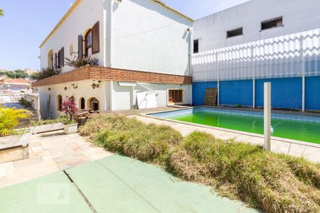 Casa à venda com 380m², 3 quartos e 3 vagas Casa à venda com 380m², 3 quartos e 3 vagasÁrea Externa - Piscina