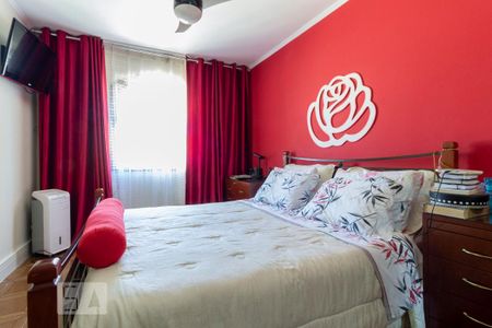 Casa à venda com 380m², 3 quartos e 3 vagas Casa à venda com 380m², 3 quartos e 3 vagasQuarto 1 - Suite