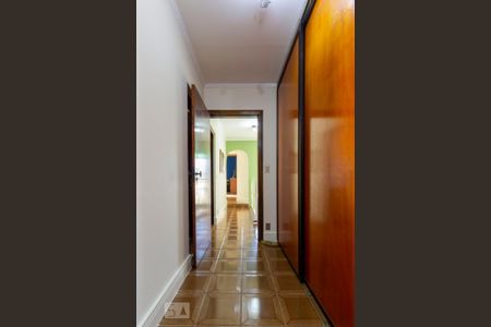 Casa à venda com 380m², 3 quartos e 3 vagas Casa à venda com 380m², 3 quartos e 3 vagasQuarto 1 - Suite