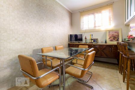 Casa à venda com 380m², 3 quartos e 3 vagas Casa à venda com 380m², 3 quartos e 3 vagasSala de Jantar