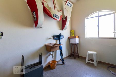 Casa à venda com 380m², 3 quartos e 3 vagas Casa à venda com 380m², 3 quartos e 3 vagasSalão