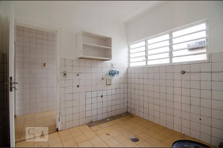 Casa para alugar com 228m², 5 quartos e 4 vagasEdicula