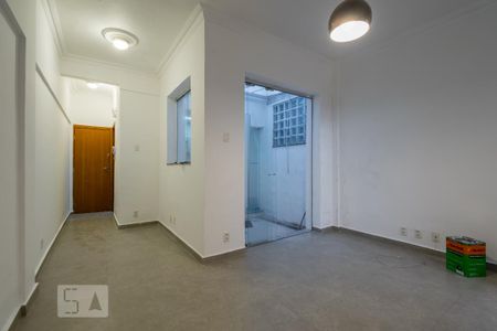 Sala de apartamento para alugar com 1 quarto, 49m² em Serra, Belo Horizonte