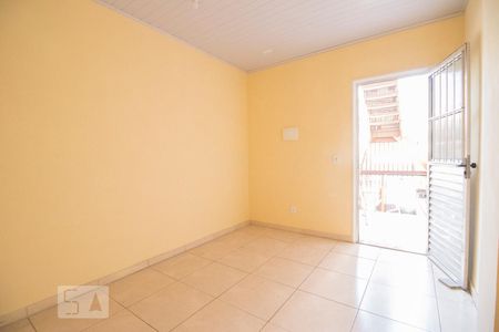 Sala de apartamento para alugar com 2 quartos, 45m² em Parque Marabá, Taboão da Serra
