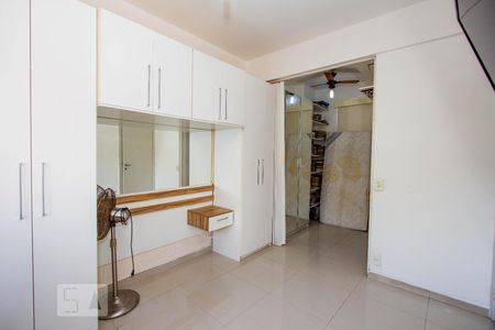 Suíte de apartamento para alugar com 2 quartos, 65m² em Laranjeiras, Rio de Janeiro