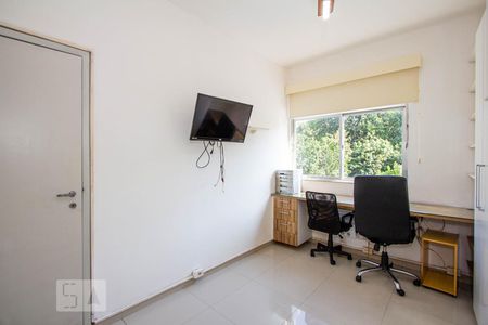 Suíte de apartamento para alugar com 2 quartos, 65m² em Laranjeiras, Rio de Janeiro
