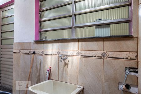 Casa à venda com 107m², 2 quartos e 2 vagasÁrea de Serviço