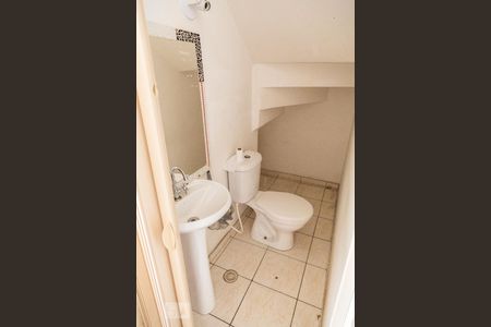 Casa à venda com 107m², 2 quartos e 2 vagasLavabo