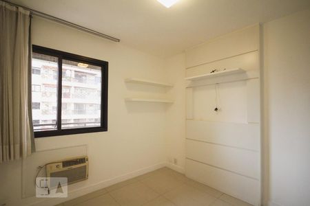 Quarto de apartamento à venda com 2 quartos, 110m² em Barra da Tijuca, Rio de Janeiro