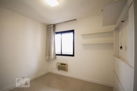 Quarto de apartamento à venda com 2 quartos, 110m² em Barra da Tijuca, Rio de Janeiro