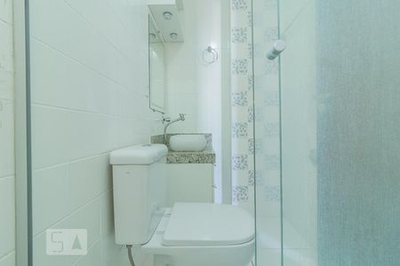 Banheiro de apartamento à venda com 2 quartos, 58m² em João Pinheiro, Belo Horizonte