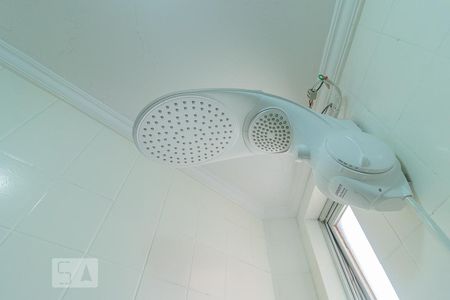 Banheiro de apartamento à venda com 2 quartos, 58m² em João Pinheiro, Belo Horizonte