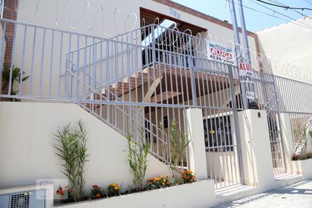 Fachada do Prédio de apartamento para alugar com 1 quarto, 25m² em Parque Pinheiros, Taboão da Serra