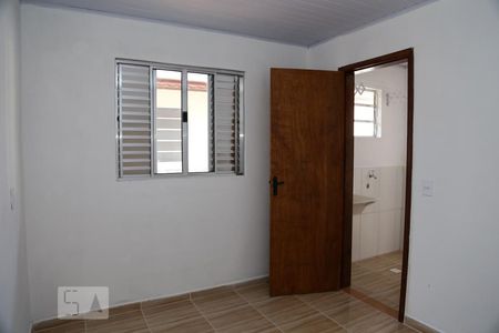 Quarto de apartamento para alugar com 1 quarto, 25m² em Parque Pinheiros, Taboão da Serra