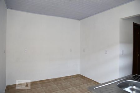 Sala/Cozinha de apartamento para alugar com 1 quarto, 25m² em Parque Pinheiros, Taboão da Serra