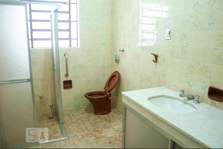 Casa à venda com 265m², 5 quartos e 3 vagasBanheiro