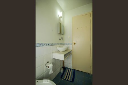 Apartamento para alugar com 40m², 2 quartos e sem vagaBanheiro