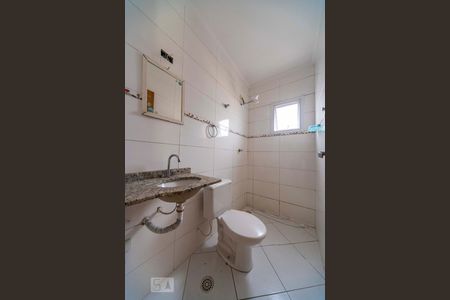 Banheiro  de apartamento à venda com 2 quartos, 30m² em Jardim Cristiane, Santo André