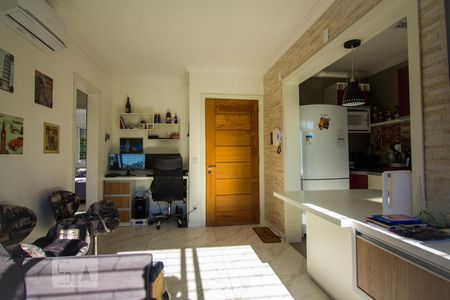 Sala de apartamento para alugar com 1 quarto, 43m² em Protásio Alves, Porto Alegre