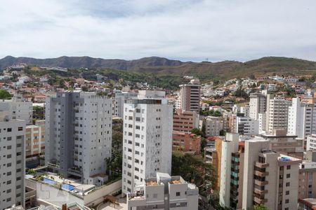 Vista da sala de apartamento para alugar com 1 quarto, 52m² em Cruzeiro, Belo Horizonte