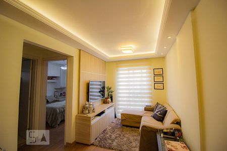Detalhe Sala de apartamento para alugar com 2 quartos, 46m² em Capão Raso, Curitiba