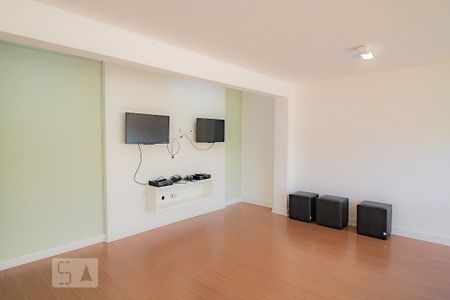 Apartamento para alugar com 46m², 2 quartos e 1 vaga Apartamento para alugar com 46m², 2 quartos e 1 vagaSalão de jogos