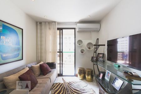 Sala de apartamento à venda com 2 quartos, 70m² em Barra da Tijuca, Rio de Janeiro
