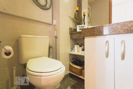 Apartamento à venda com 70m², 2 quartos e 1 vagaBanheiro da Suíte