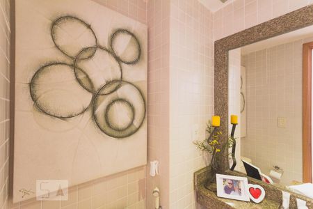 Apartamento à venda com 70m², 2 quartos e 1 vagaBanheiro da Suíte