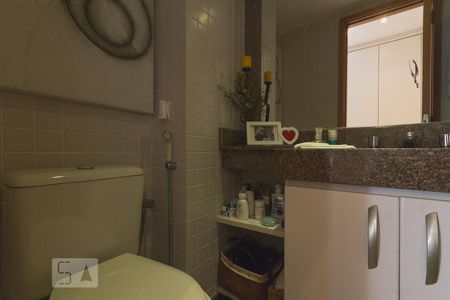 Apartamento à venda com 70m², 2 quartos e 1 vagaBanheiro da Suíte