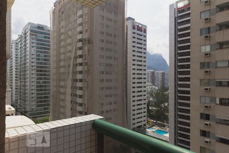 Apartamento à venda com 70m², 2 quartos e 1 vagaVaranda