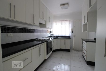 Casa para alugar com 350m², 3 quartos e 4 vagasCozinha
