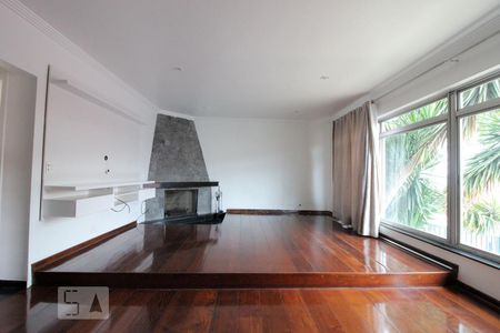 Sala de casa para alugar com 3 quartos, 350m² em Vila Diva, São Paulo