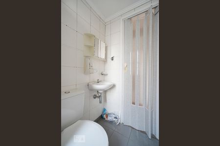 Banheiro de apartamento para alugar com 2 quartos, 55m² em Brás, São Paulo