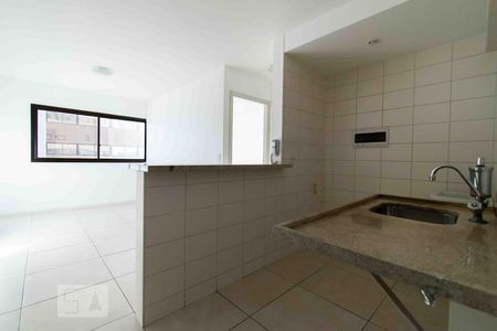 Sala e Cozinha de apartamento para alugar com 1 quarto, 32m² em Sul (águas Claras), Brasília
