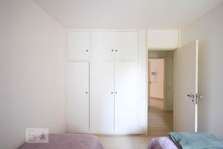 Armário do Quarto 1 de apartamento para alugar com 3 quartos, 129m² em Vila Morumbi, São Paulo
