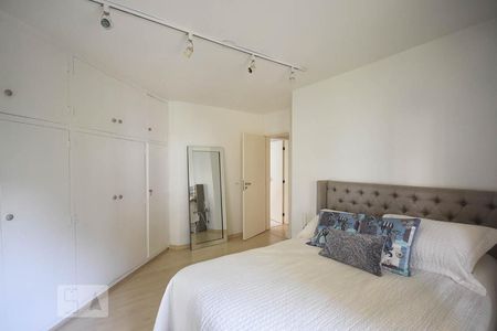 Apartamento para alugar com 129m², 3 quartos e 2 vagasDetalhe do Banheiro Suíte