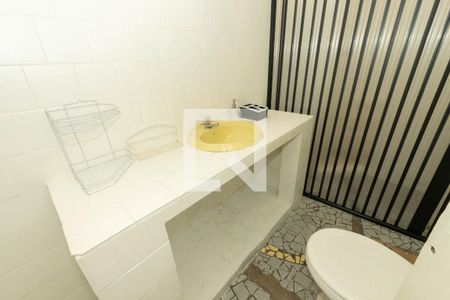 Apartamento para alugar com 98m², 2 quartos e sem vagaBanheiro