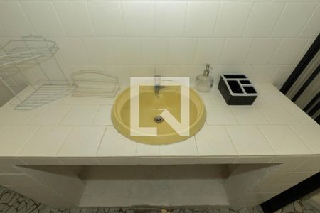 Apartamento para alugar com 98m², 2 quartos e sem vagaBanheiro