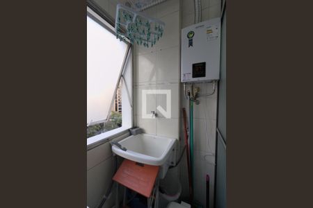 Apartamento para alugar com 66m², 2 quartos e 1 vagaÁrea de Serviço