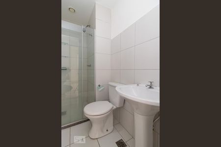 Banheiro de apartamento para alugar com 2 quartos, 48m² em Engenho de Dentro, Rio de Janeiro