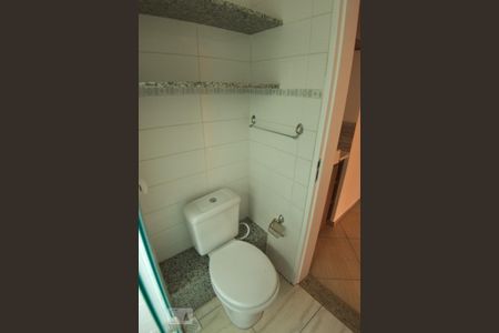 Banheiro de apartamento para alugar com 2 quartos, 51m² em Morada das Vinhas, Jundiaí