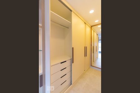 Quarto de apartamento à venda com 1 quarto, 38m² em Campo Belo, São Paulo