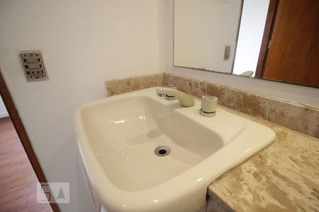 Pia de apartamento para alugar com 3 quartos, 75m² em Jardim Ampliação, São Paulo