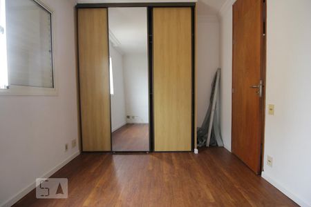 Suíte de apartamento para alugar com 3 quartos, 75m² em Jardim Ampliação, São Paulo