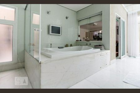 Apartamento à venda com 320m², 4 quartos e 4 vagas